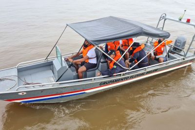 notícia: Segup: Grupamento Fluvial qualifica agentes em pilotagem de lancha