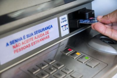 notícia: Salário: pagamento dos servidores estaduais inicia no dia 27 de maio
