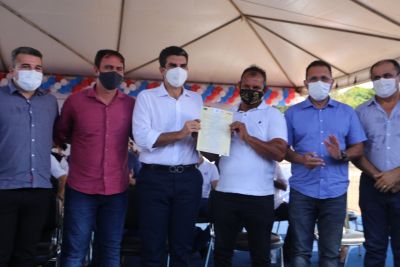 notícia: Estado entrega títulos de terra em Tucuruí e garante reforma do cais da cidade 