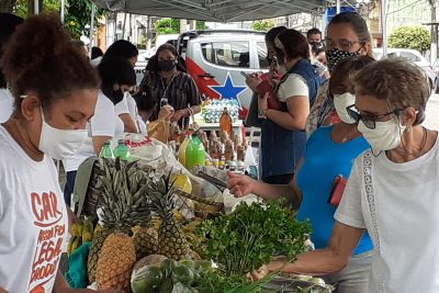 notícia:  Feira da Semas aumenta o faturamento de pequenos produtores rurais do estado