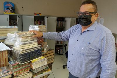 notícia: Portal do Conhecimento doa 400 livros a bibliotecas de São Félix do Xingu
