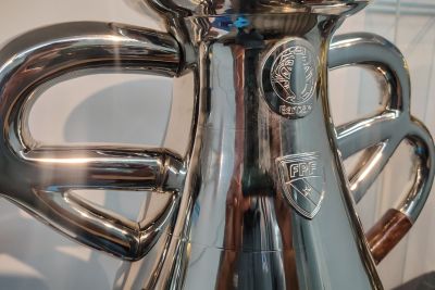 notícia: Estação das Docas recebe exposição da Taça que consagrou o Paysandu Campeão Paraense de Futebol 2021