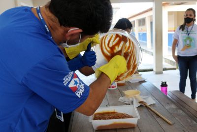 notícia: Semas promove oficina para a produção de sabão a partir do óleo de cozinha, no Jurunas