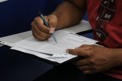 notícia: Governo do Estado firma contrato com empresa organizadora de quatro concursos públicos