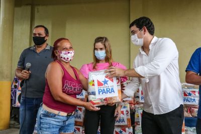 notícia: Estado beneficia mais 100 famílias com cestas de alimentos em Ananindeua