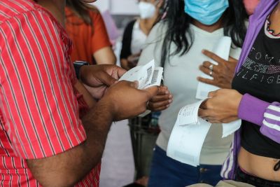 notícia: Sejudh presta atendimento a passageiros venezuelanos no Aeroporto Internacional de Belém