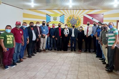 notícia: Adepará participa de discussão sobre Guia de Trânsito Vegetal para produtores de açaí em Igarapé-Miri
