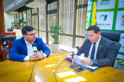 notícia: Titular da Semas fala sobre desmatamento no programa de rádio do vice Hamilton Mourão