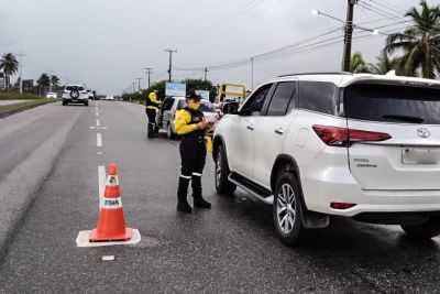 notícia: Detran fiscaliza itens de segurança e o uso de álcool por condutores de veículos em Salinas