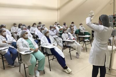notícia: Abelardo Santos triplica o número de participações de servidores em treinamentos 