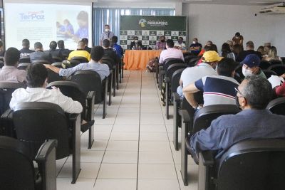 notícia: Governo discute implantação das ações do TerPaz em Parauapebas
