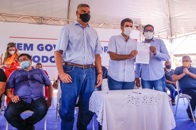 notícia: Estado garante obras de pavimentação em Ipixuna do Pará e máquinas para produção agrícola em Paragominas
