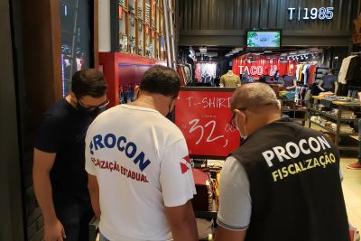 notícia: Procon Pará fiscaliza venda de produtos e artigos para o Dia dos Pais 