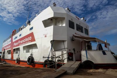 notícia: Barco Hospital Papa Francisco completa dois anos levando saúde pelos rios do Pará
