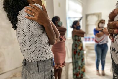 notícia: Ações itinerantes do Projeto ‘Entre Elas’ acolhem mulheres vítimas de violência doméstica