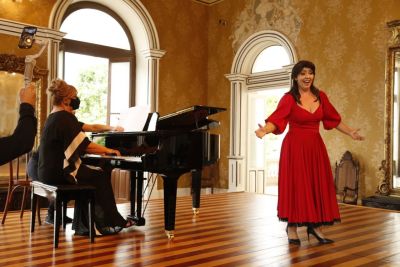 notícia: Recital lírico e exposição Ópera Viva recepcionam visitantes no Theatro da Paz