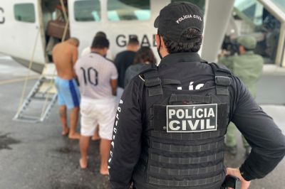 notícia: Presos por montarem falsas lotéricas são trazidos para Belém