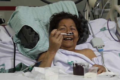 notícia: Hospital de Clínicas amplia uso de açaí na alimentação como recurso terapêutico