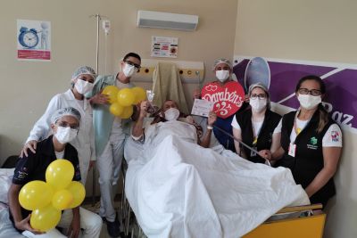 notícia: Projeto de humanização do HGT homenageia aniversariantes no período de internação