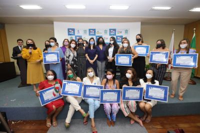 notícia: Mais de 3 mil servidores públicos participam de seminário sobre políticas para o autismo 