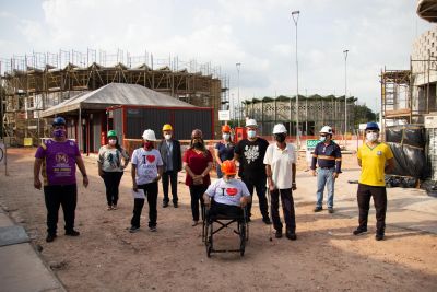 notícia: Residentes do Abrigo João Paulo II conhecem estrutura da Usina da Paz em Marituba