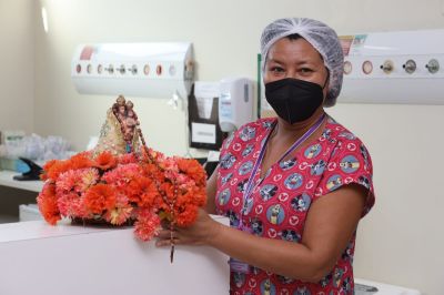 notícia: Fé fez parte do tratamento de servidora da Santa Casa