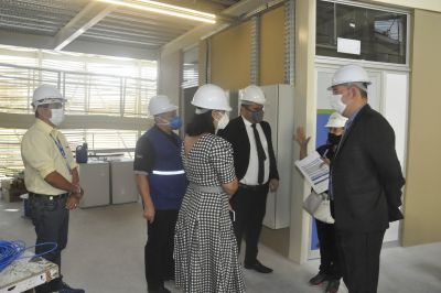 notícia: Gestores e equipe técnica da Sespa entregam equipamentos em visita às obras da Usina da Paz, no Icuí