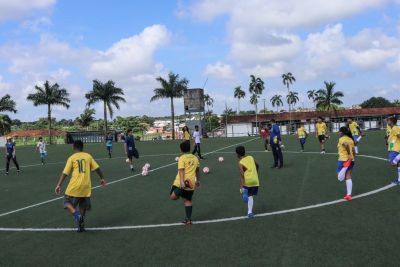 notícia: Projeto "Gol do Brasil" inicia aulas presenciais em Belém