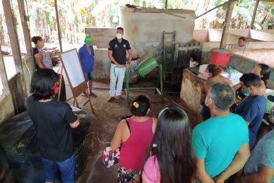 notícia: Suinocultores de Santa Izabel do Pará participam de Demonstração Técnica da Emater para a melhoria da produção