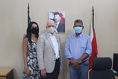 notícia: Conselheiro da Embaixada dos Estados Unidos visita Sejudh