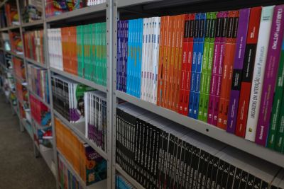 notícia: Diretoria de Leitura e Informação prorroga edital de cessão de uso de obras para bibliotecas do estado