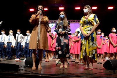 notícia: Alunos da rede estadual se apresentam na abertura do Seminário Estadual Centenário Paulo Freire
