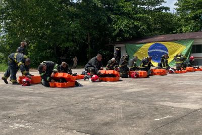 notícia: Corpo de Bombeiros do Pará forma turma de combate a incêndios urbanos