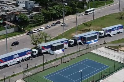 notícia: Estado entrega quatro carretas equipadas para o 'TerPaz, Formação Profissional'