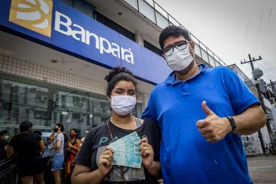 notícia: 'Reencontro com a Escola' mantém pagamento de benefício a estudantes durante o domingo