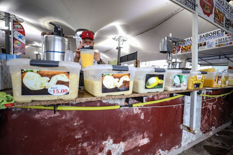 Imagens Ver-o-Peso - Rodrigo Pinheiro AgPará <div class='credito_fotos'>Foto: Rodrigo Pinheiro / Ag. Pará &nbsp;&nbsp;|&nbsp;&nbsp; <a href='/midias/2022/originais/11519_117d222e-e473-8fe0-721b-e0b94fe4c337.jpg' download><i class='fa-solid fa-download'></i> Download</a></div>