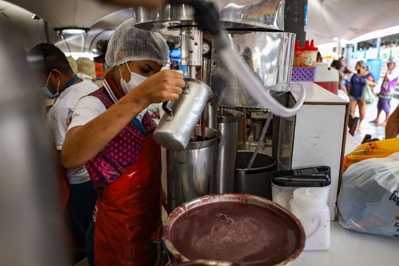 Imagens Ver-o-Peso - Rodrigo Pinheiro AgPará <div class='credito_fotos'>Foto: Rodrigo Pinheiro / Ag. Pará &nbsp;&nbsp;|&nbsp;&nbsp; <a href='/midias/2022/originais/11519_7eda8223-4dca-697d-dbce-2ba0169dbcda.jpg' download><i class='fa-solid fa-download'></i> Download</a></div>