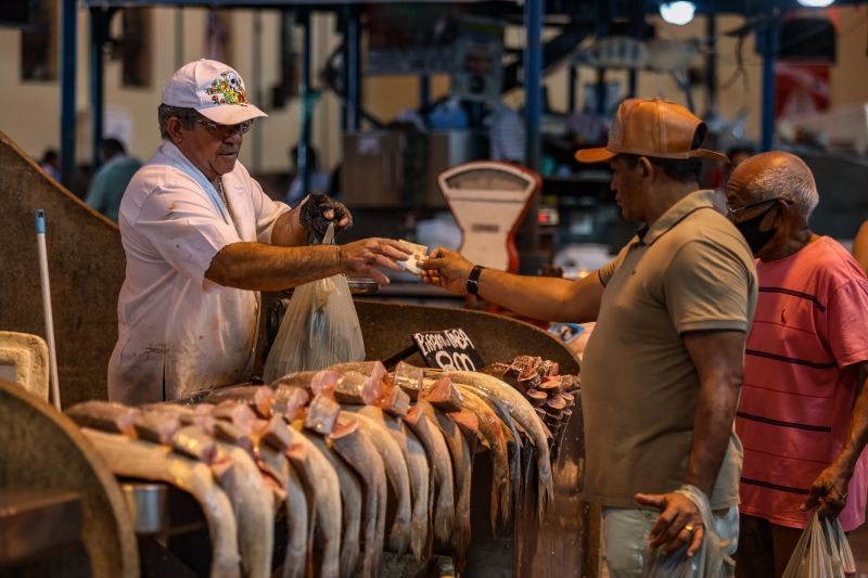 Imagens Ver-o-Peso - Rodrigo Pinheiro AgPará <div class='credito_fotos'>Foto: Rodrigo Pinheiro / Ag. Pará &nbsp;&nbsp;|&nbsp;&nbsp; <a href='/midias/2022/originais/11519_a1df8232-676a-ff1f-a4af-4e2d94875cb8.jpg' download><i class='fa-solid fa-download'></i> Download</a></div>