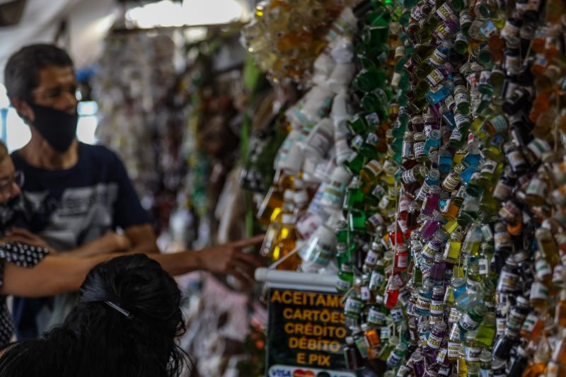 Imagens Ver-o-Peso - Rodrigo Pinheiro AgPará <div class='credito_fotos'>Foto: Rodrigo Pinheiro / Ag. Pará &nbsp;&nbsp;|&nbsp;&nbsp; <a href='/midias/2022/originais/11519_c1359f81-ca6c-7e32-bb6f-70e9d5b01ffb.jpg' download><i class='fa-solid fa-download'></i> Download</a></div>