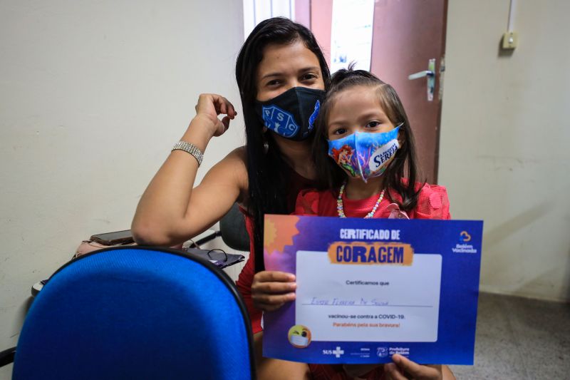 Belem Para Brasil. 27-01-2022. fotos jader paes ag Para. vacinacao para criancas de 5 a 11 anos <div class='credito_fotos'>Foto: Jader Paes / Agência Pará   |   <a href='/midias/2022/originais/11667_e54fe878-5929-506c-6aaa-71d0d61641a3.jpg' download><i class='fa-solid fa-download'></i> Download</a></div>