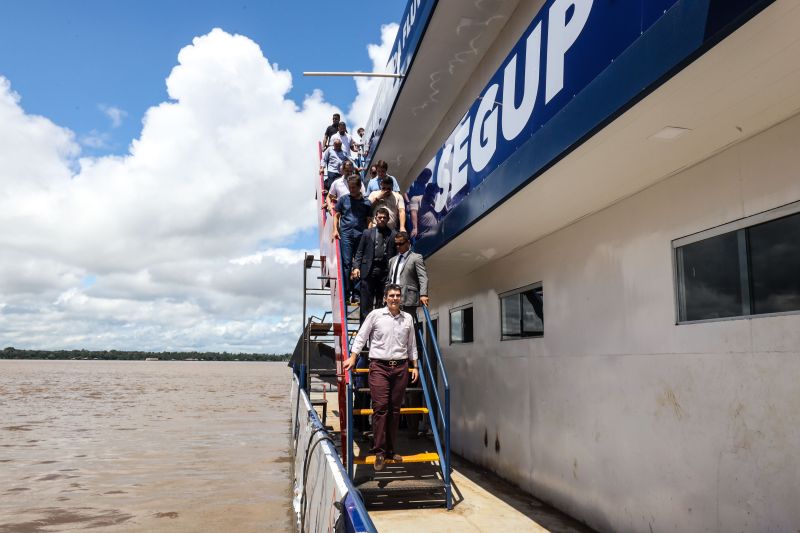 Governador Helder Barbalho visita instalações da Base integrada fluvial Antônio Lemos em belém- Fotos Marco Santos_ Ag Pará <div class='credito_fotos'>Foto: Marco Santos / Ag. Pará &nbsp;&nbsp;|&nbsp;&nbsp; <a href='/midias/2022/originais/14156_0a6c532f-1d09-dc7c-da18-90ccdaacbeb9.jpg' download><i class='fa-solid fa-download'></i> Download</a></div>