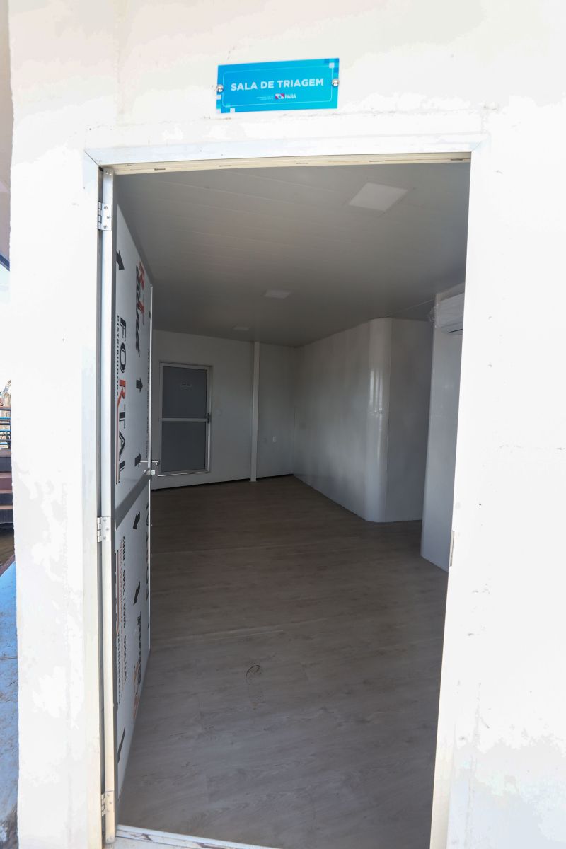 Governador Helder Barbalho visita instalações da Base integrada fluvial Antônio Lemos em belém- Fotos Marco Santos_ Ag Pará <div class='credito_fotos'>Foto: Marco Santos / Ag. Pará &nbsp;&nbsp;|&nbsp;&nbsp; <a href='/midias/2022/originais/14156_d62b990e-9b3e-18ee-ecdd-83062d7a8b71.jpg' download><i class='fa-solid fa-download'></i> Download</a></div>