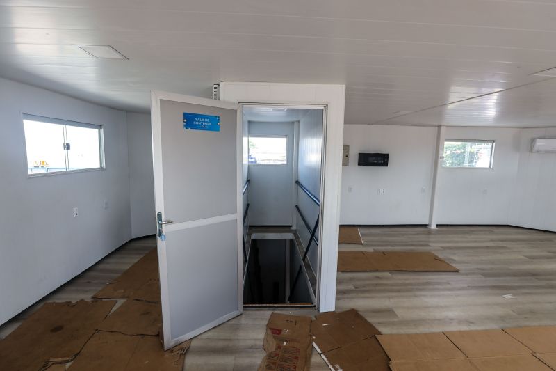 Governador Helder Barbalho visita instalações da Base integrada fluvial Antônio Lemos em belém- Fotos Marco Santos_ Ag Pará <div class='credito_fotos'>Foto: Marco Santos / Ag. Pará &nbsp;&nbsp;|&nbsp;&nbsp; <a href='/midias/2022/originais/14156_e07e1353-3fca-3ec8-c768-706f351ea2b2.jpg' download><i class='fa-solid fa-download'></i> Download</a></div>