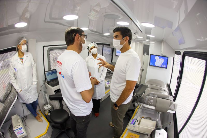 No parque estadual do Utinga o Governador Helder Barbalho Entrega de Ônibus do Hemopa Fotos Marco Santos_ Ag Pará <div class='credito_fotos'>Foto: Marco Santos / Ag. Pará   |   <a href='/midias/2022/originais/14276_5b91489f-3883-79dd-f0d8-331d52e76b45.jpg' download><i class='fa-solid fa-download'></i> Download</a></div>