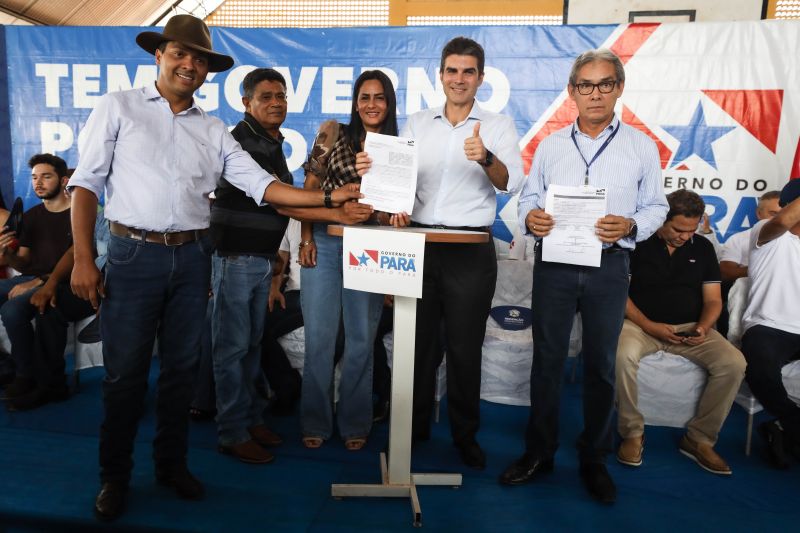 GOVERNADOR ASSINA CONVÊNIO COM A PREFEITURA DE BANNACH