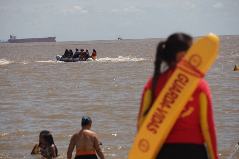 Operação verão no Distrito de Mosqueiro, verão <div class='credito_fotos'>Foto: Pedro Guerreiro / Ag. Pará | <a href='/midias/2022/originais/14895_31c9c138-ae58-5ad5-8c9b-b0e9ae5ff1b7.jpg' download><i class='fa-solid fa-download'></i> Download</a></div>