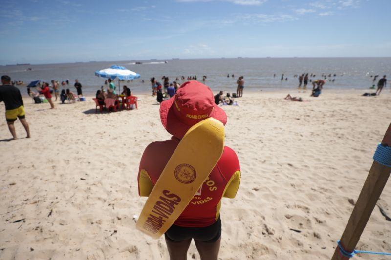 Operação verão no Distrito de Mosqueiro, verão <div class='credito_fotos'>Foto: Pedro Guerreiro / Ag. Pará | <a href='/midias/2022/originais/14895_9347b338-69c4-5db3-2bc2-1f3be32a3564.jpg' download><i class='fa-solid fa-download'></i> Download</a></div>