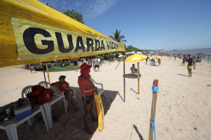 Operação verão no Distrito de Mosqueiro, verão <div class='credito_fotos'>Foto: Pedro Guerreiro / Ag. Pará | <a href='/midias/2022/originais/14895_cd4422a3-f74a-3131-a3bf-9f62073a494a.jpg' download><i class='fa-solid fa-download'></i> Download</a></div>