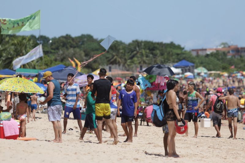 Operação verão no Distrito de Mosqueiro, verão <div class='credito_fotos'>Foto: Pedro Guerreiro / Ag. Pará | <a href='/midias/2022/originais/14895_d1221dff-5122-efed-547a-43a77e97a513.jpg' download><i class='fa-solid fa-download'></i> Download</a></div>