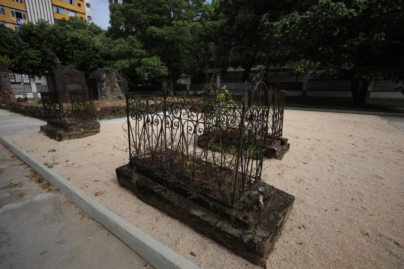 Obra de recuperação do Cemitério da Soledade, necrópole pública fundada em 1850, devido epidemia de febre amarela do século XIX, situado no bairro de Batista Campos na cidade paraense de Belém (estado brasileiro do Pará). <div class='credito_fotos'>Foto: David Alves / Ag.Pará | <a href='/midias/2022/originais/14905_022f1c4b-5bc6-7ae0-8d99-cc3ffa607194.jpg' download><i class='fa-solid fa-download'></i> Download</a></div>
